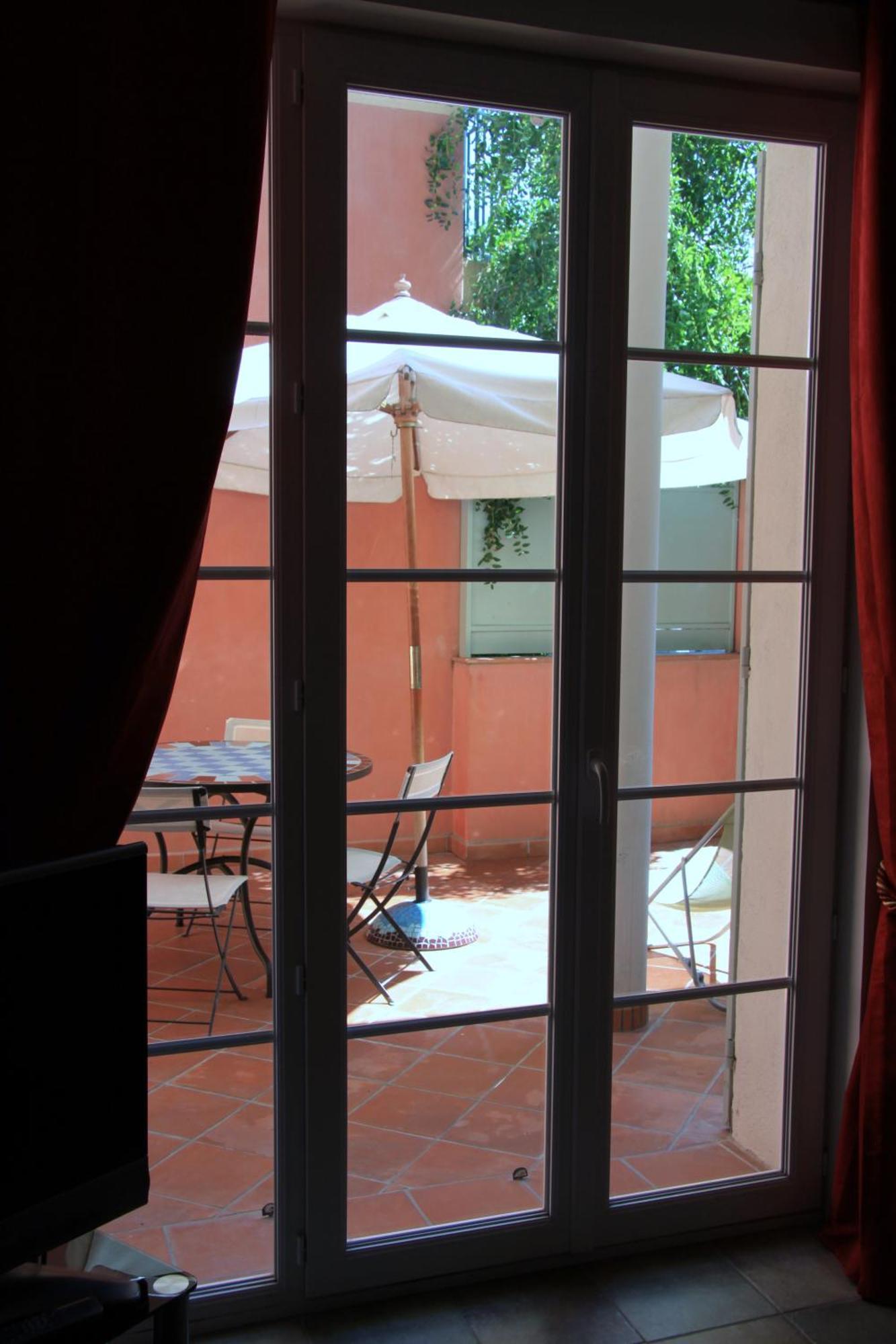 Appartement Avec Patio Et Garage Centre Ville Et Plage 사나리쉬르메르 외부 사진